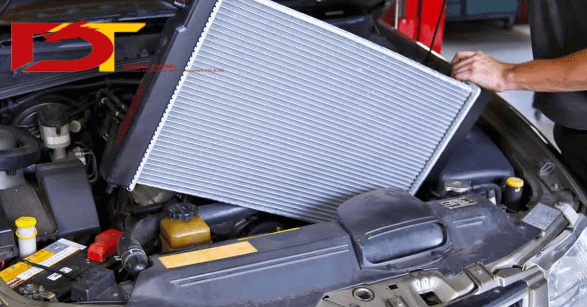 Két Nước Làm Mát Động Cơ Xe Quá Bẩn