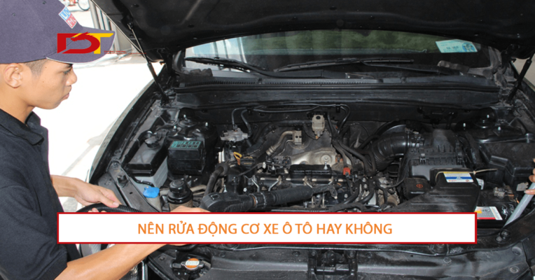 Rửa Khoang Máy Ô Tô