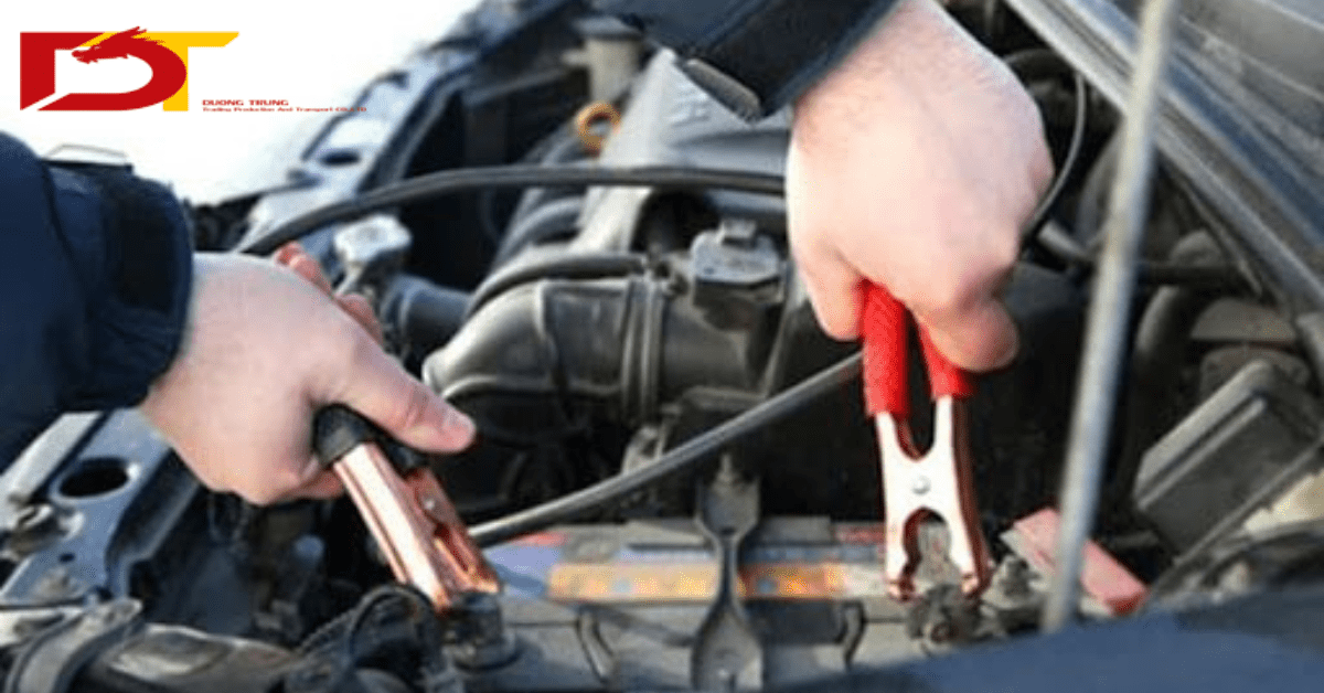 Sử Dụng Bộ Bảo Dưỡng Bình Ắc Quy Ô Tô